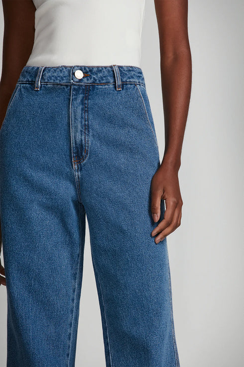 CALÇA JEANS RETA CLÁSSICA